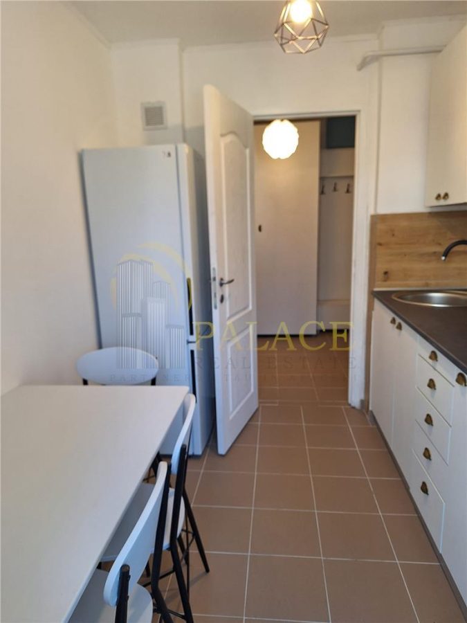 Apartament 2 camere Podul de Fier - foto 8