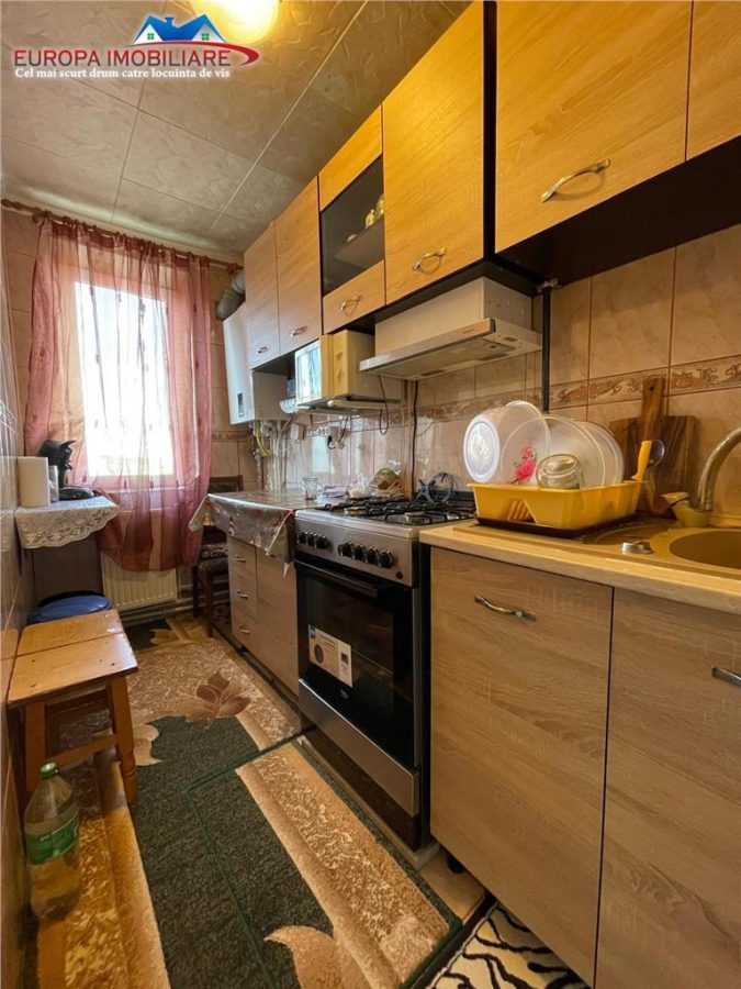 Apartament 2 camere de vanzare zona Neptun Tulcea - foto 4