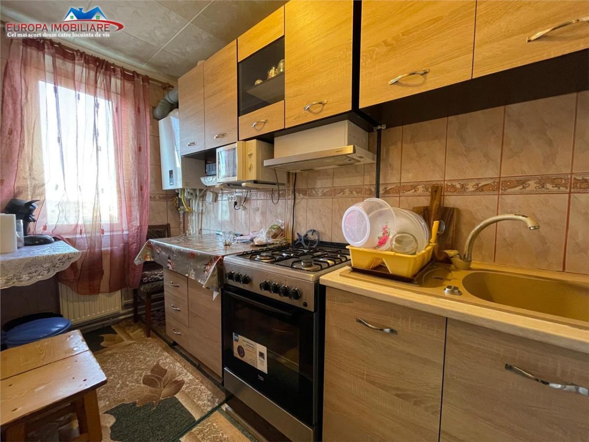 Apartament 2 camere de vanzare zona Neptun Tulcea - foto 5