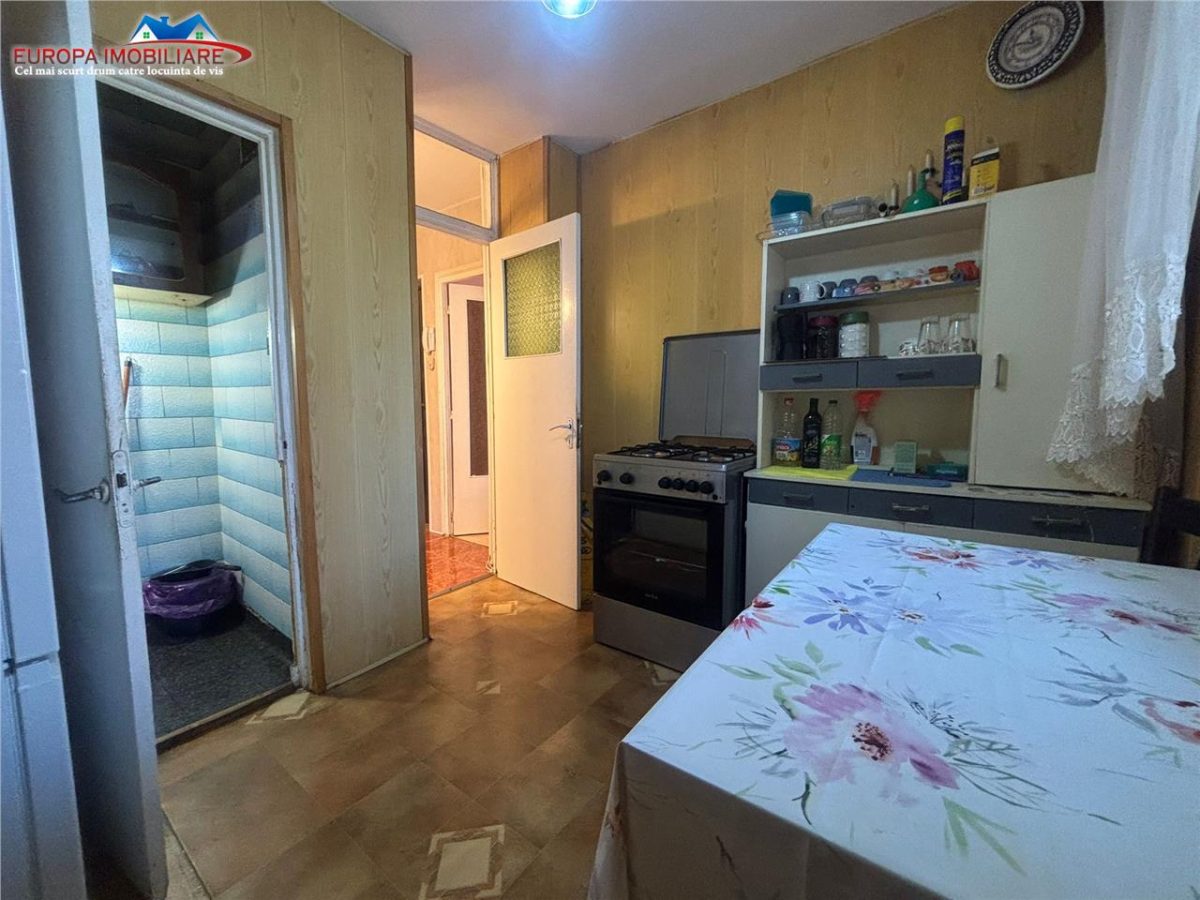 Apartament 2 camere de vanzare zona E3 -Tulcea - foto 4