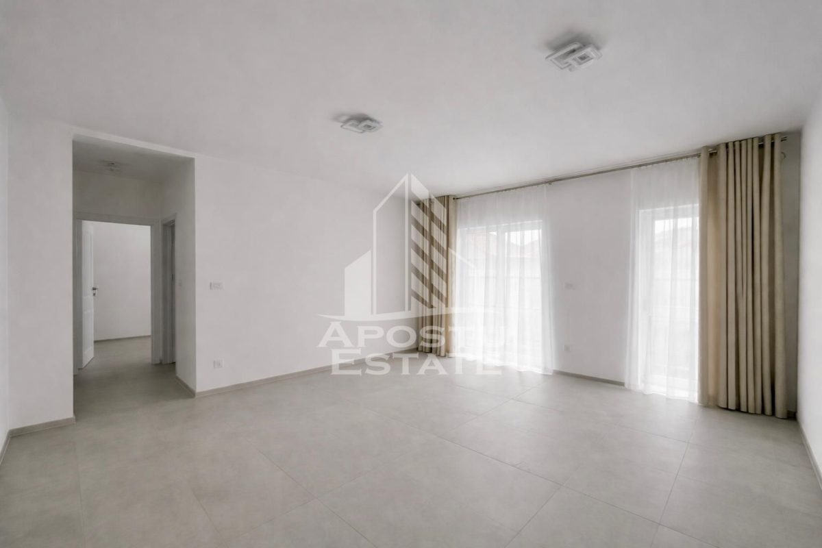 Apartament 2 camere de vanzare, curte proprie, zona Giroc/Braytim - foto 2