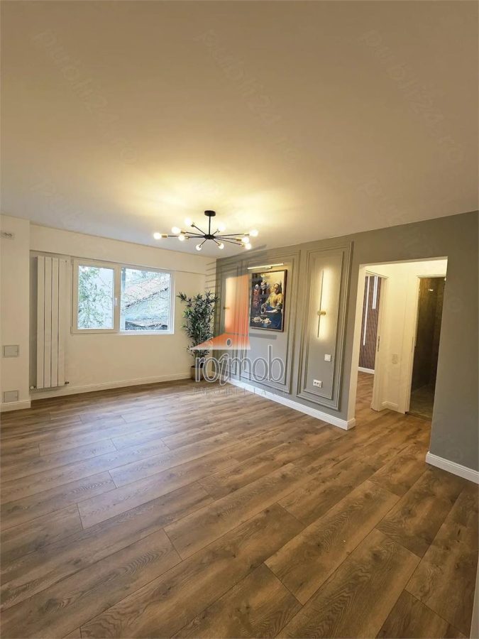 Piata Victoriei, apartament 2 camere renovat, etajul 1/10 - 