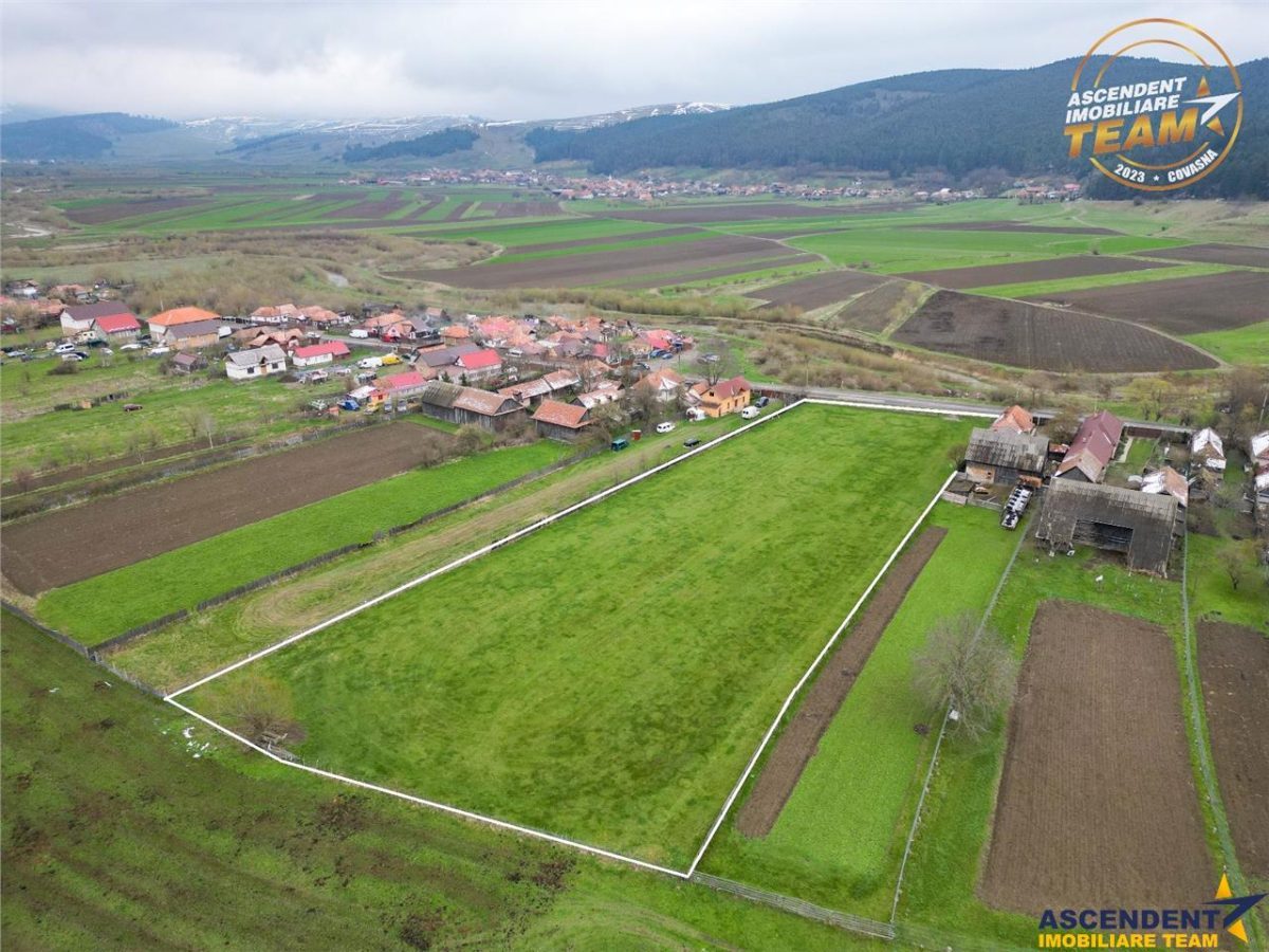 FILM!Potential rezidential/ investitional: 8.000 mp intravilan construibil, Sanzieni, Covasna - 