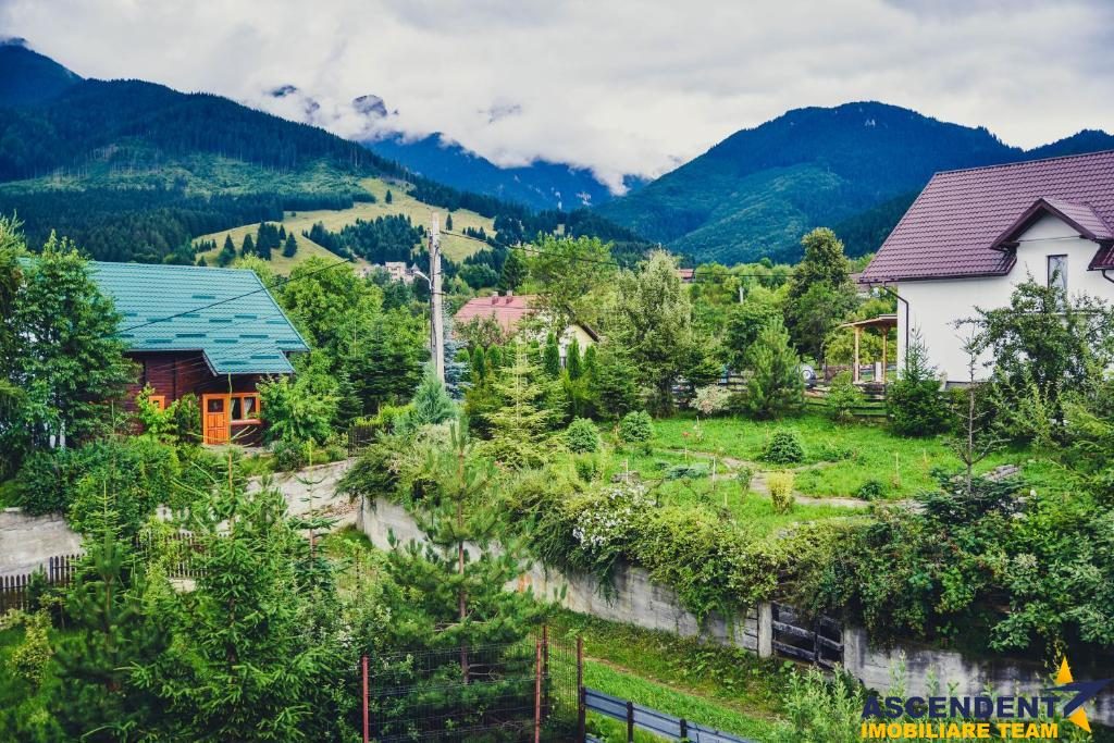Aleasa Pensiune, pe 1.400 mp teren, in curcubeu montan, Bran - Poarta, Brasov - 