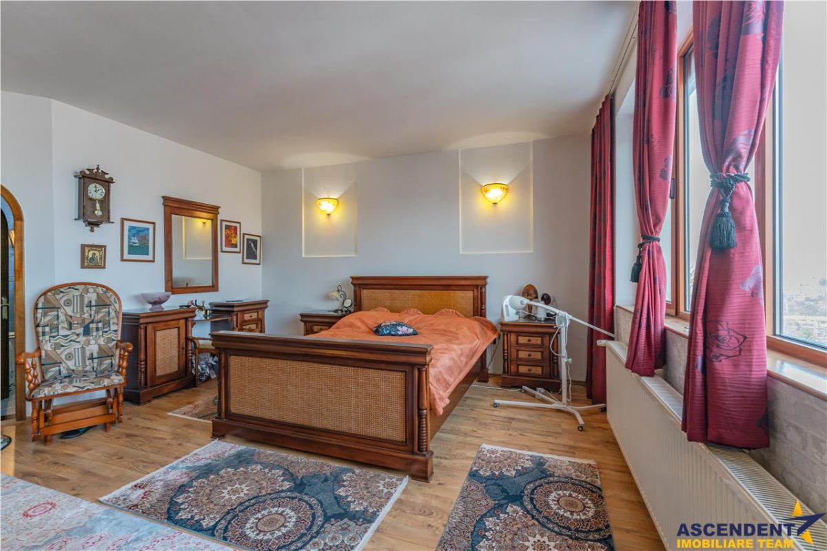 FILM! Castelariu: spectacol panoramic, locatie prestigioasa, exclusivist confort - foto 18