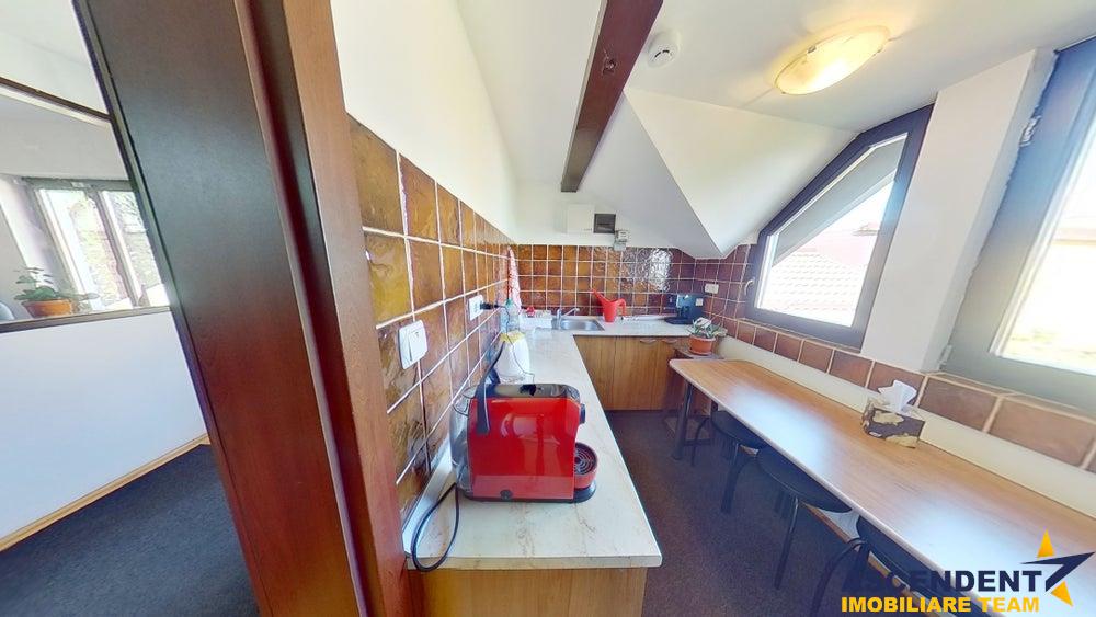 Nivel in casa, recomandat si activitati birou,  Central, Brasov. - foto 11