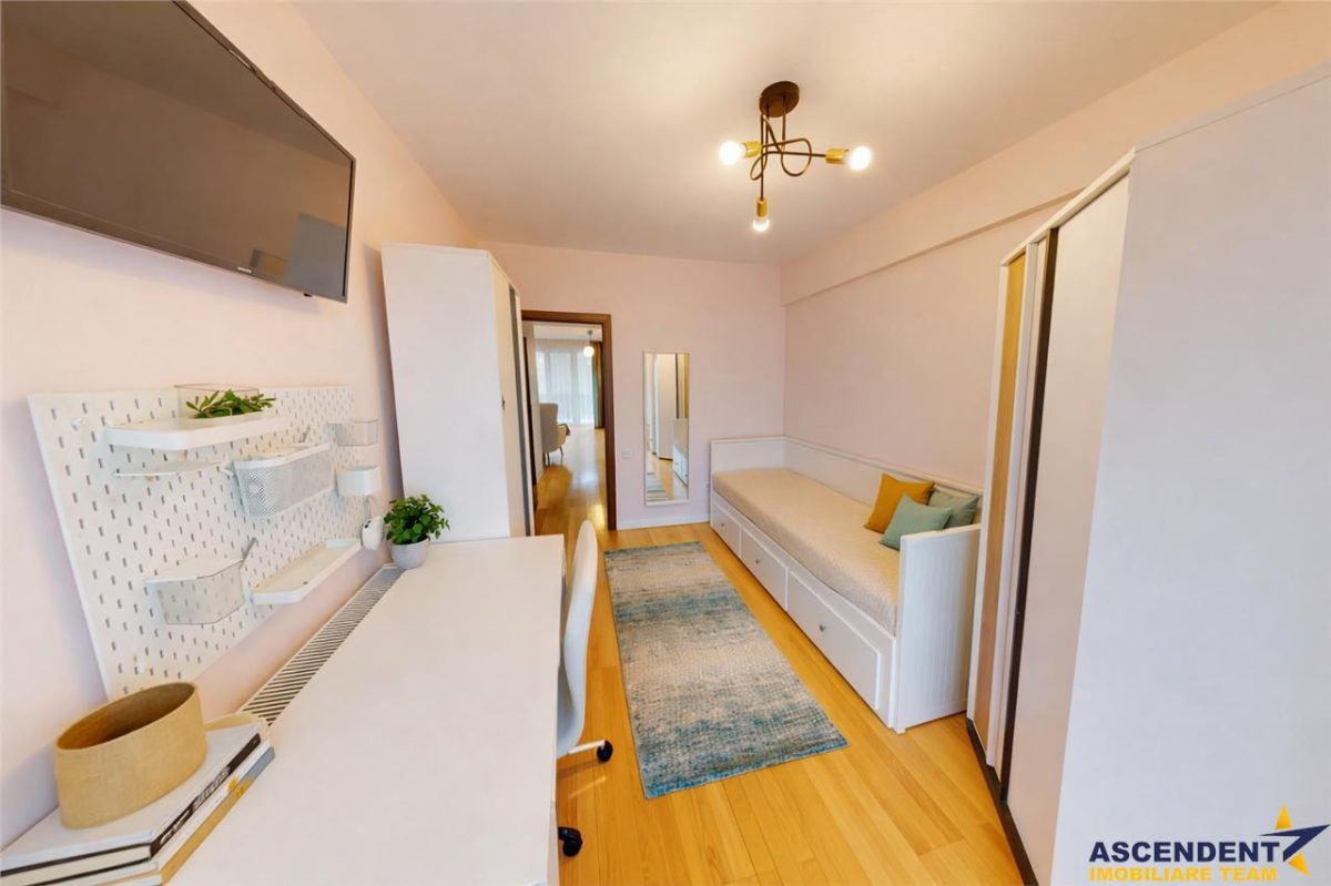 FILM& 3D! Spatialitate si confort: apartament 4 camere, Central, Brasov. - foto 13