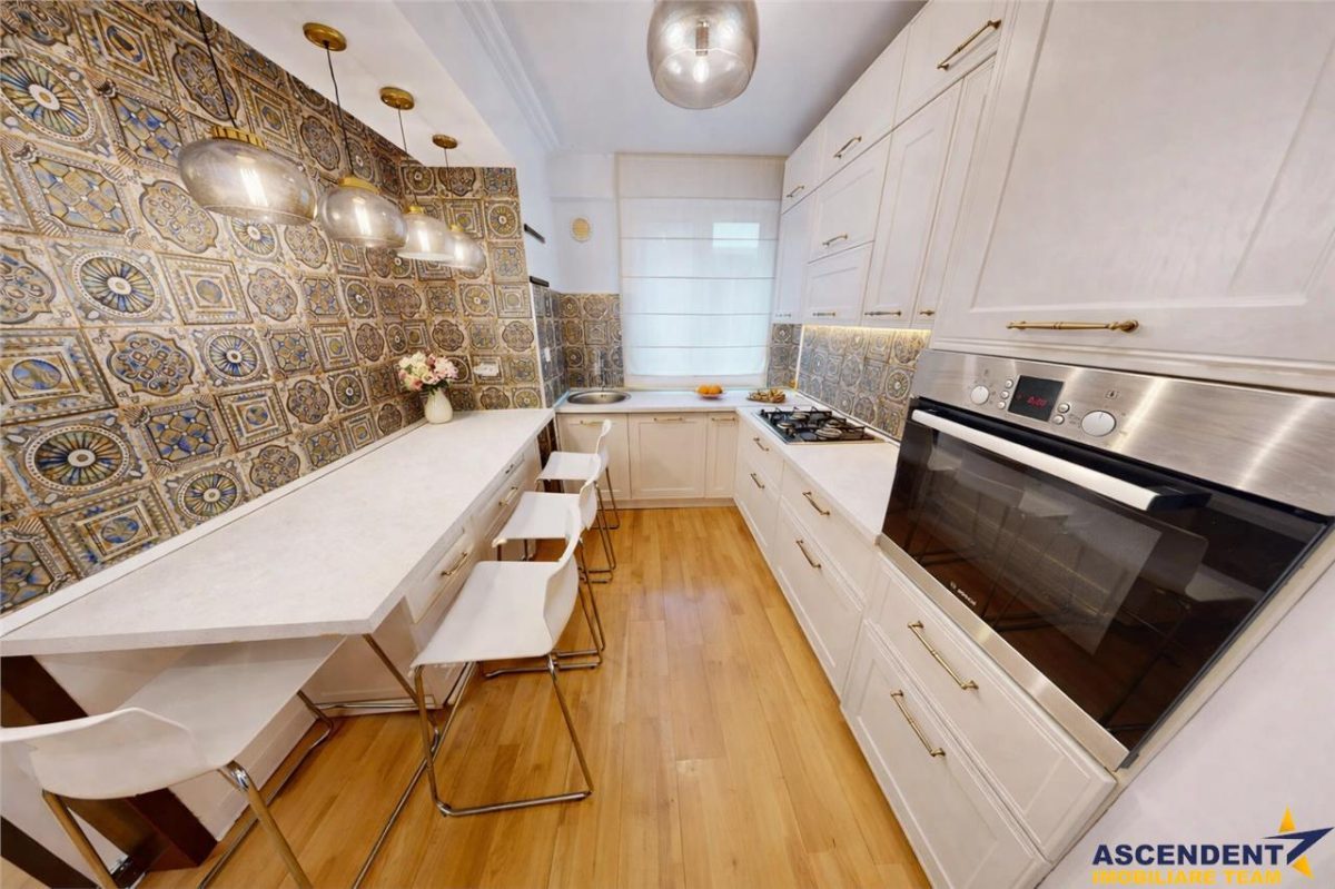 FILM& 3D! Spatialitate si confort: apartament 4 camere, Central, Brasov. - foto 4