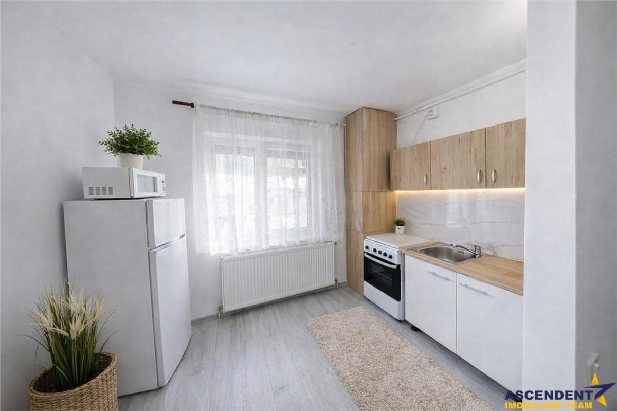 Garsoniera practica,Central: vis-a-vis de Universitatea Transilvania,Brasov. - foto 2