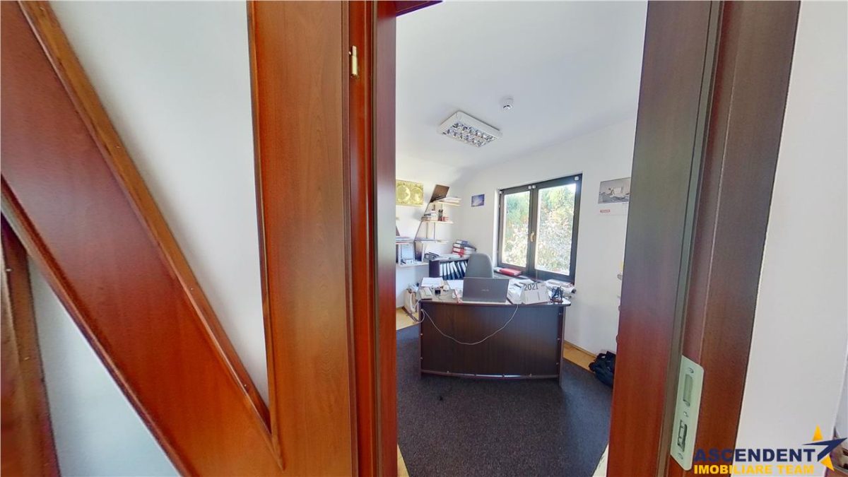 Nivel in casa, recomandat si activitati birou,  Central, Brasov - foto 14