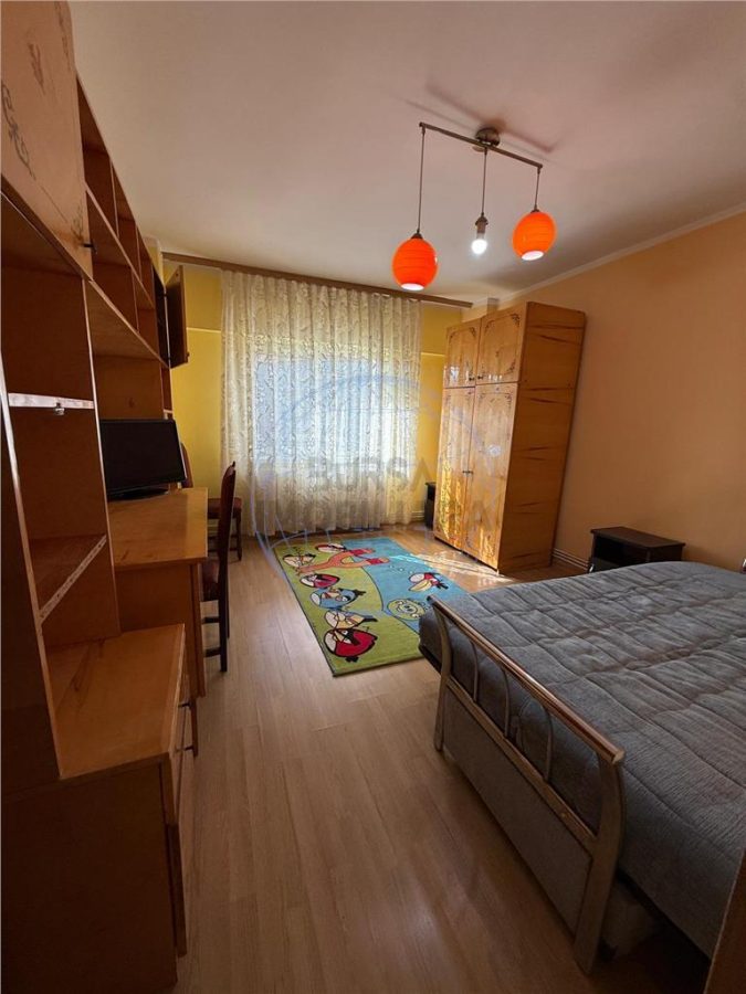 APARTAMENT 3 CAMERE, ETAJ 1, ZONA FINANTE - foto 12