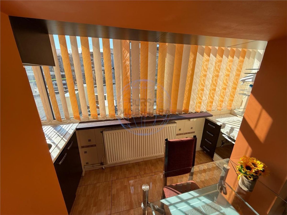 APARTAMENT 3 CAMERE, ETAJ 1, ZONA FINANTE - foto 4