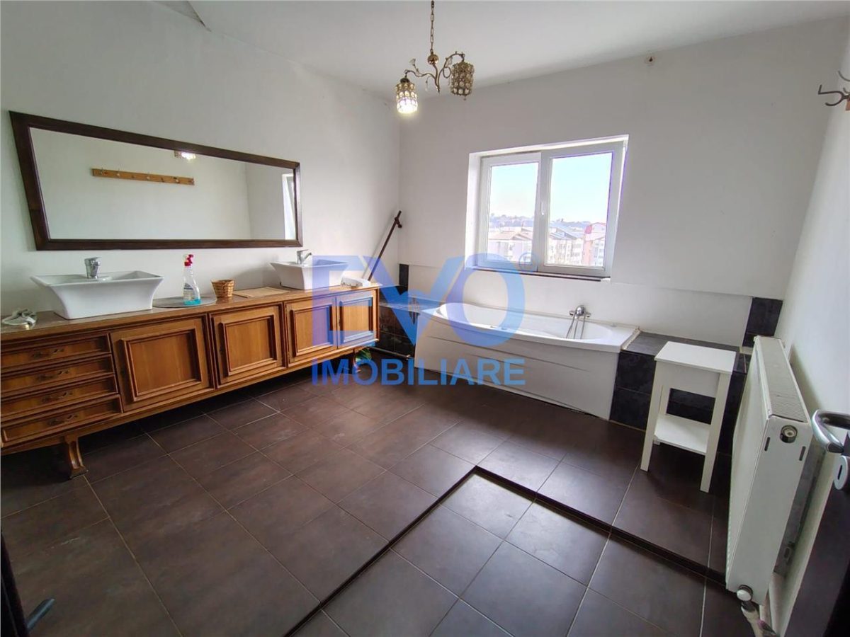Apartament cu 4 camere de vanzare, zona Dacia - foto 6