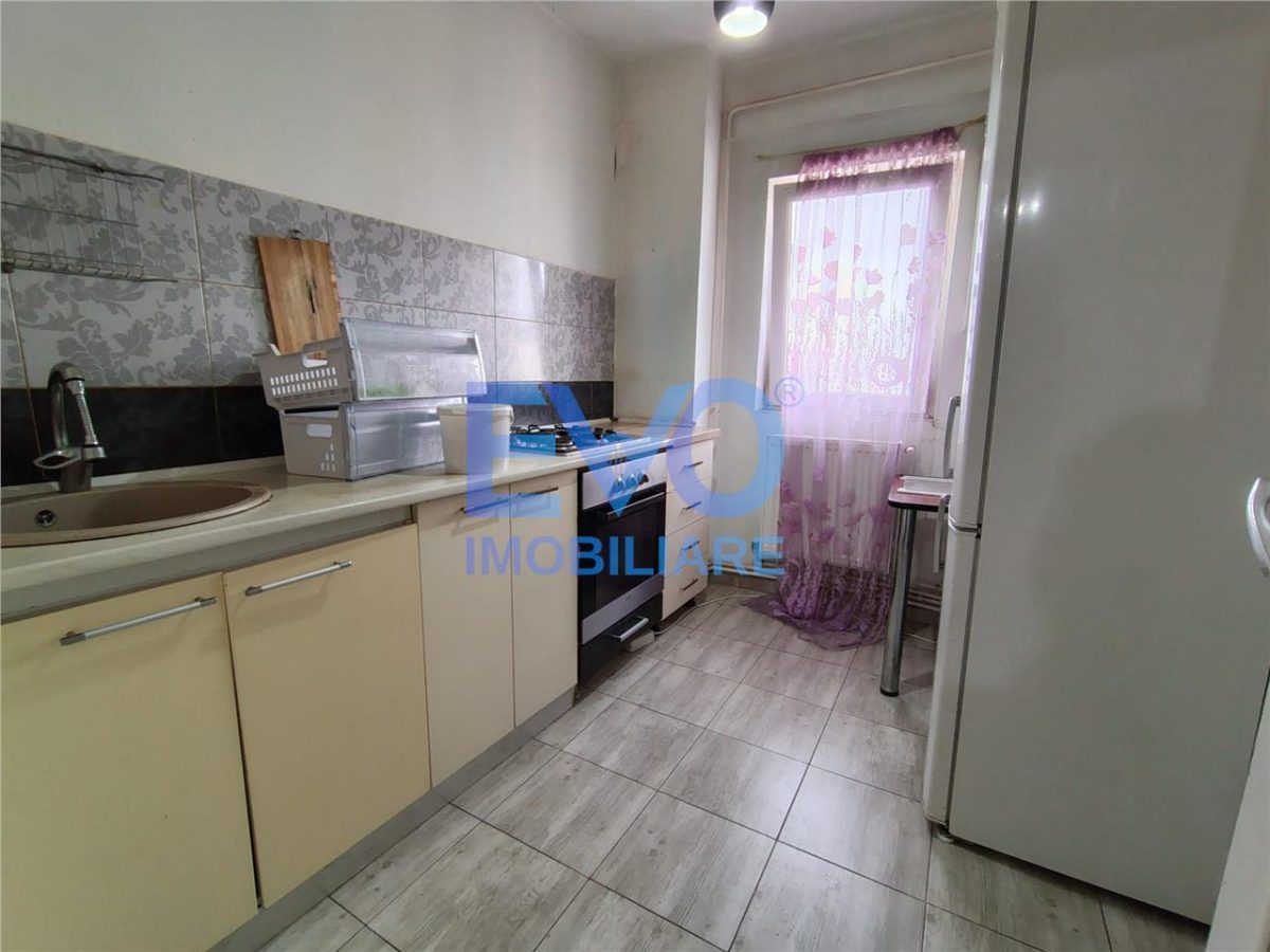 Apartament cu 4 camere de vanzare, zona Dacia - foto 8