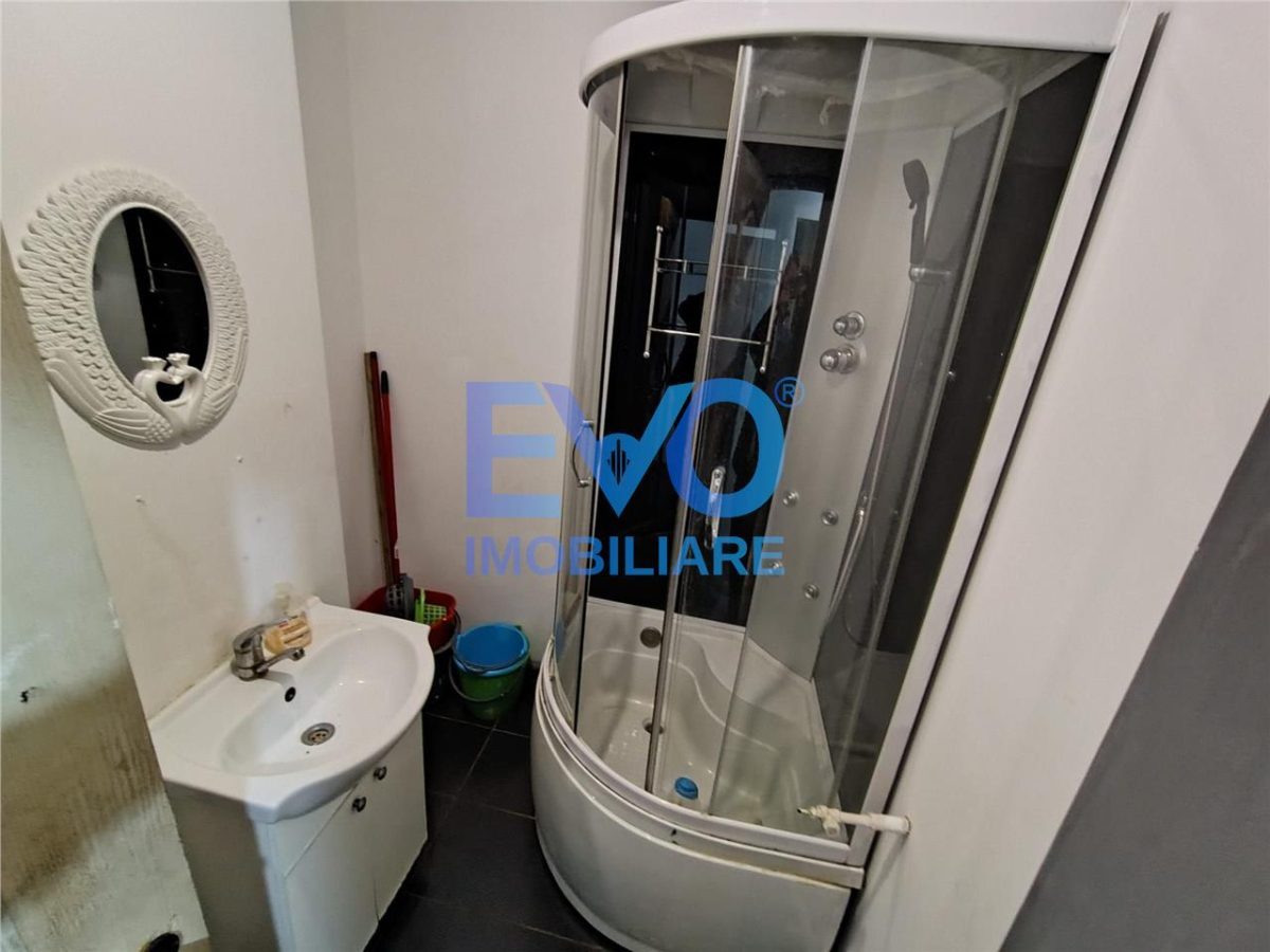 Apartament cu 4 camere de vanzare, zona Dacia - foto 9