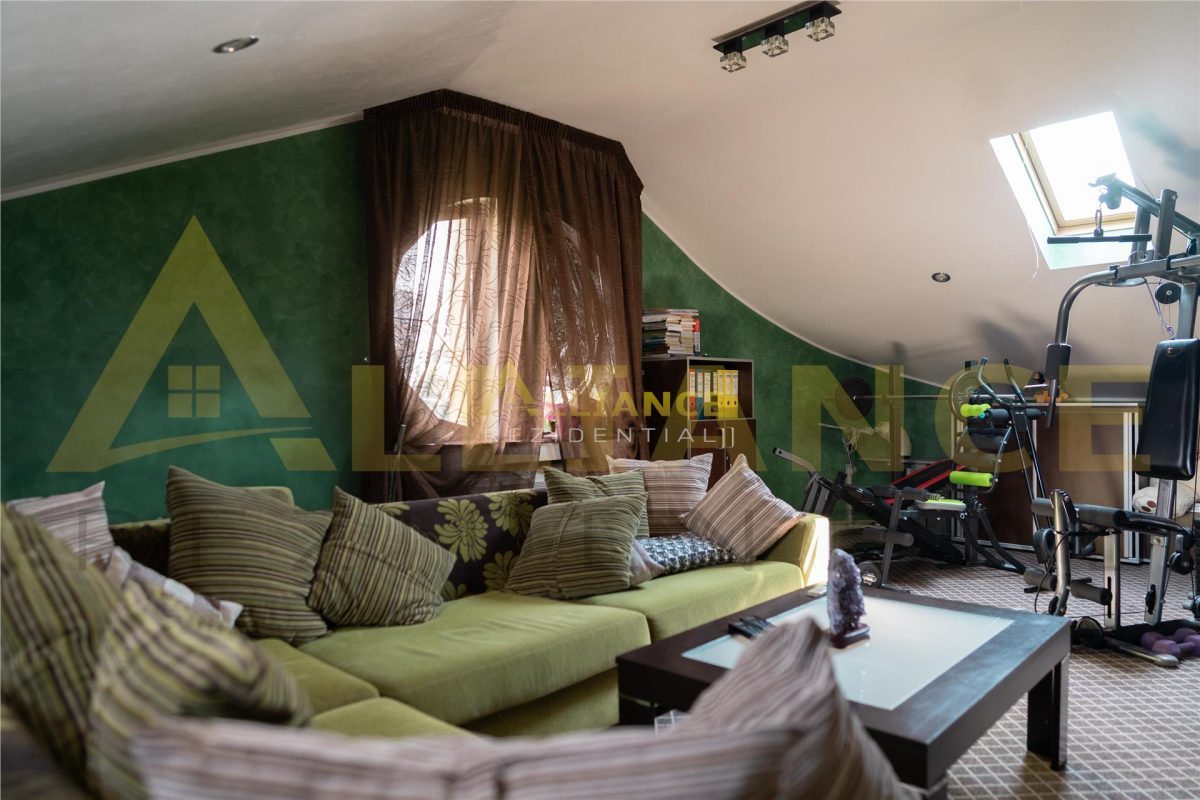 Casa Individuala - 766mp - Piscina si foisor- 7 camere 7 bai - foto 13