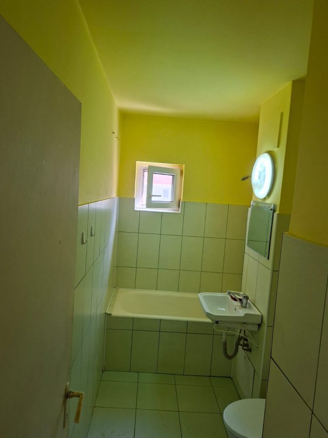 Decomandat la et 3 ?n bloc anvelopat, model mare - foto 4