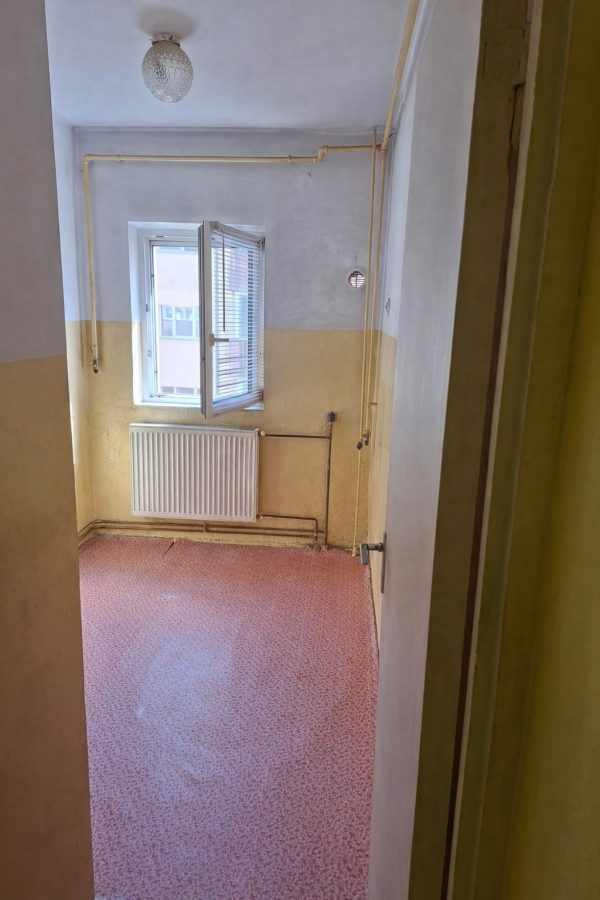 Decomandat la et 3 ?n bloc anvelopat, model mare - foto 5