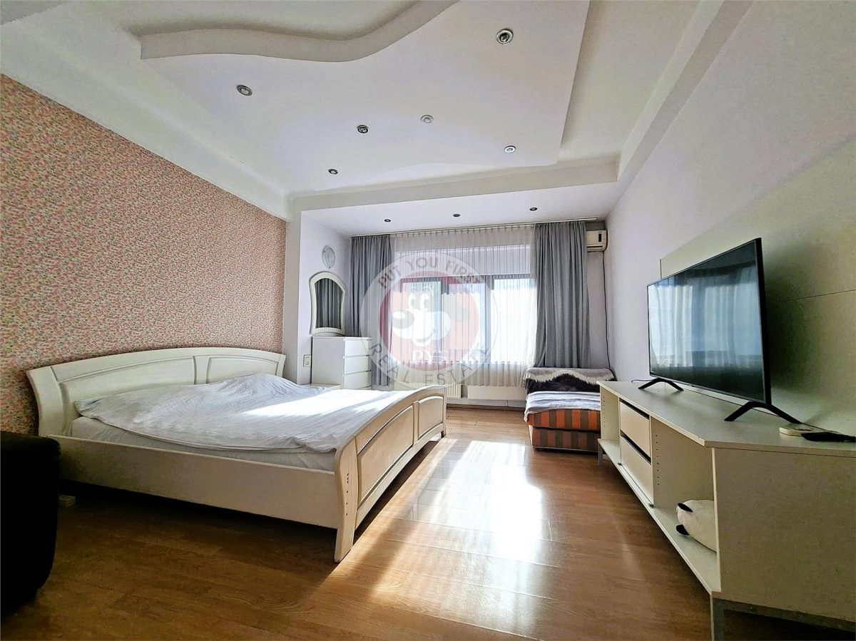 Universitate | 3 camere | dormitor de 22mp | 80mp | RS1 | B13178 - 