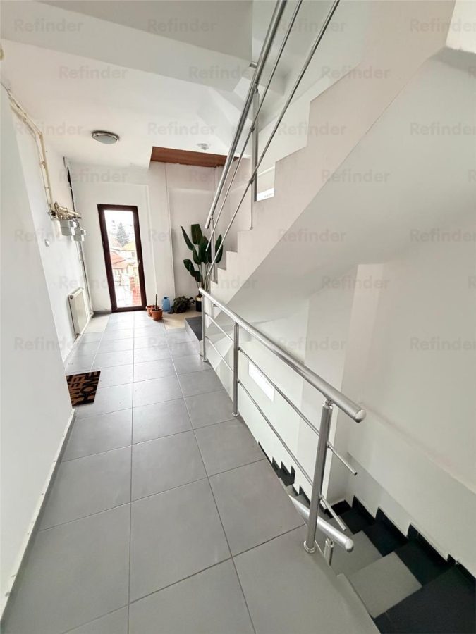 Inchiriere 3 camere | Piata Alba Iulia | bloc nou | centrala termica | - foto 16