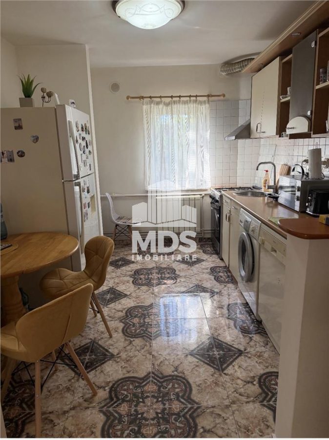 Etaj 1 cu 2 bai, aproape de Mall - foto 7