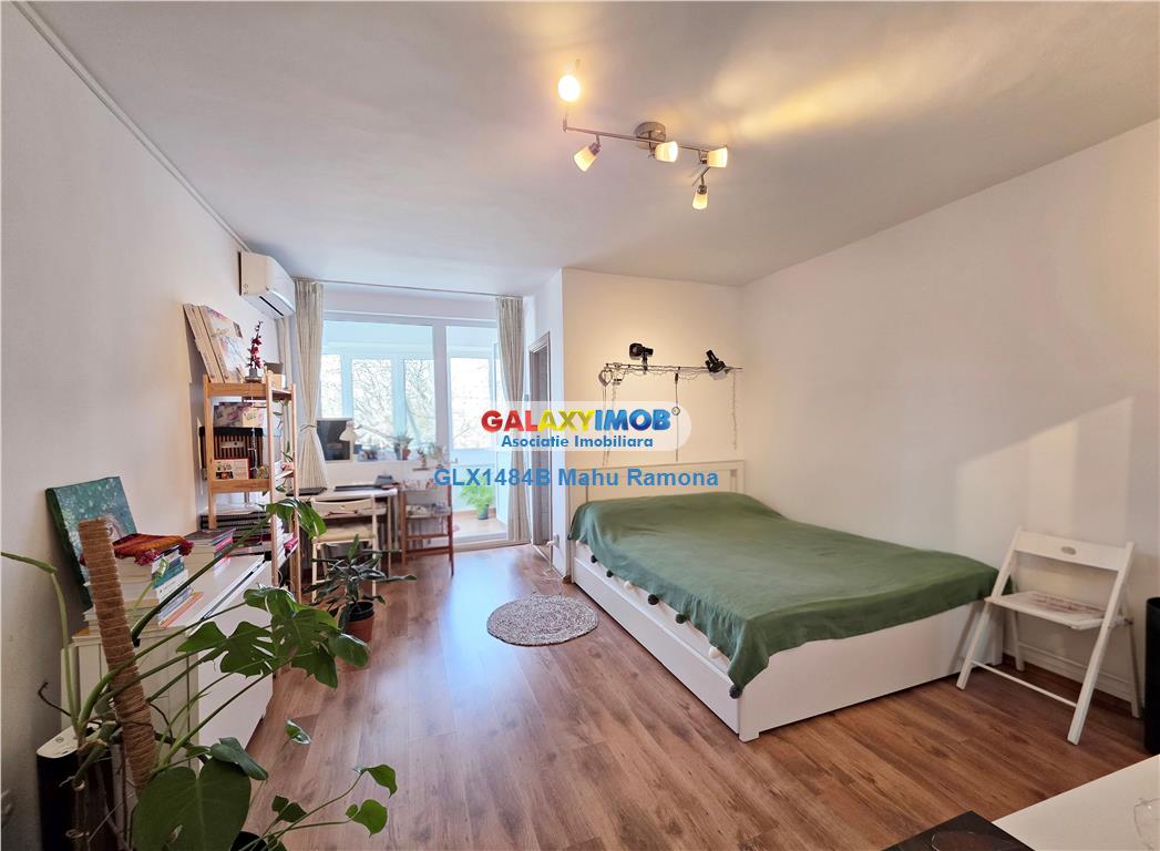 Garsoniera spatioasa, luminoasa, Ion Mihalache, Ion Neculce - 