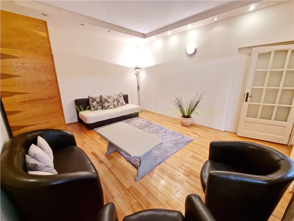 Garsoniera spatioasa de inchiriat in Centrul Istoric al Brasovului - foto 12