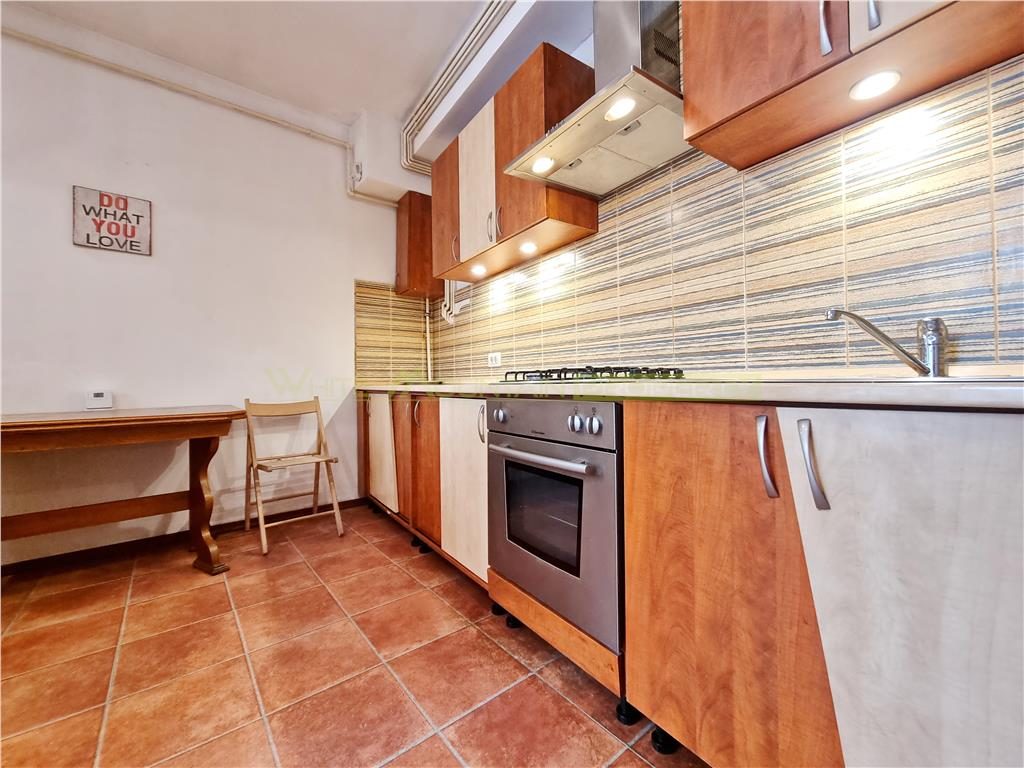 Garsoniera spatioasa de inchiriat in Centrul Istoric al Brasovului - foto 15