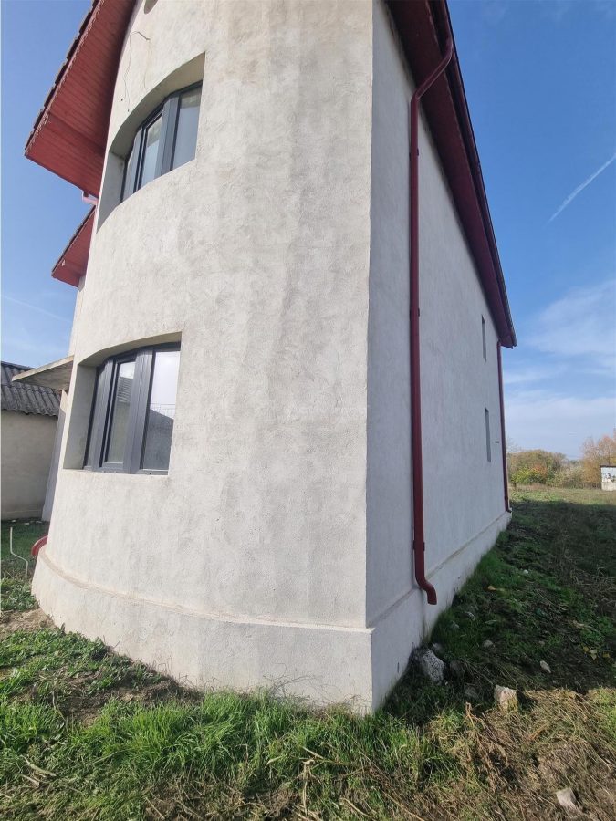 Casa Vila P+1 in Poroschia langa Restaurant IZABELL - foto 19