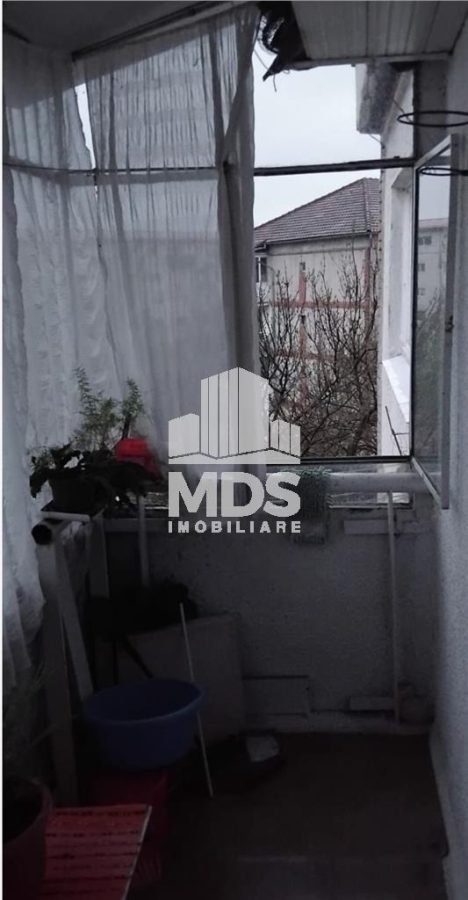 Apartament cu 3 camere in Soarelui - foto 3