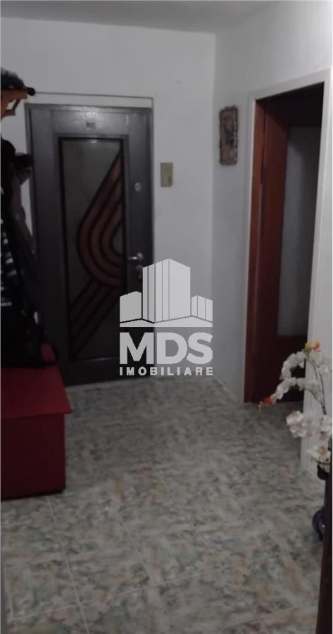 Apartament cu 3 camere in Soarelui - foto 4