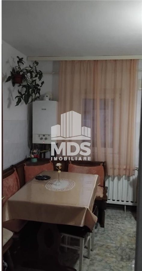 Apartament cu 3 camere in Soarelui - foto 5