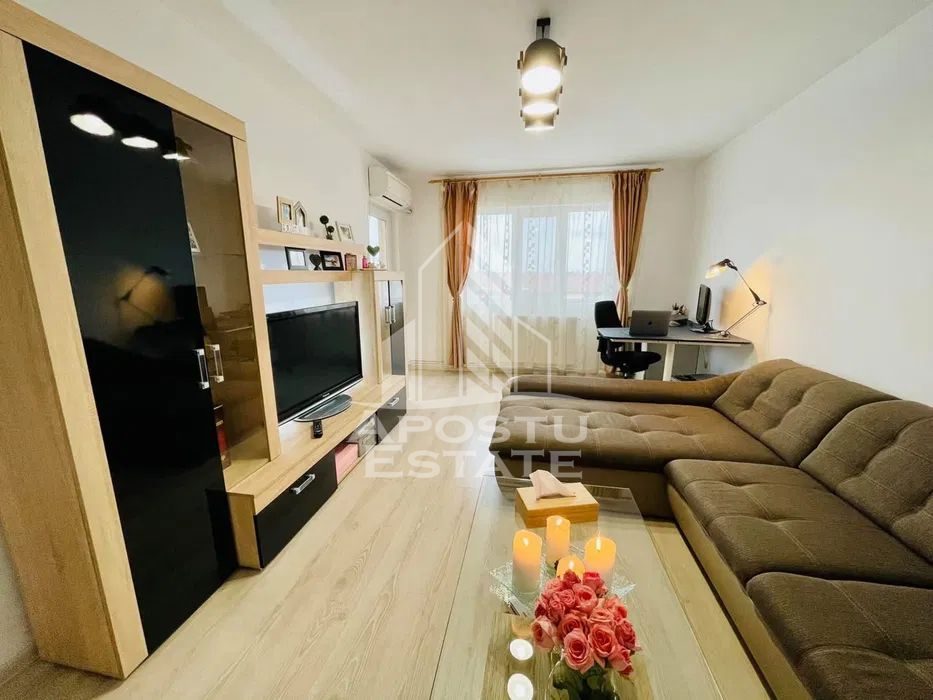 Apartament cu 3 camere, 2 bai, Timisoara, zona Lipovei, Centrala - 