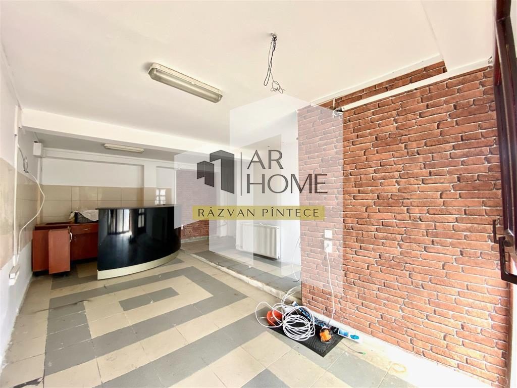 Spatiu comercial 100 mp cu terasa 100 mp, zona ultracentrala, Ploiesti - foto 3