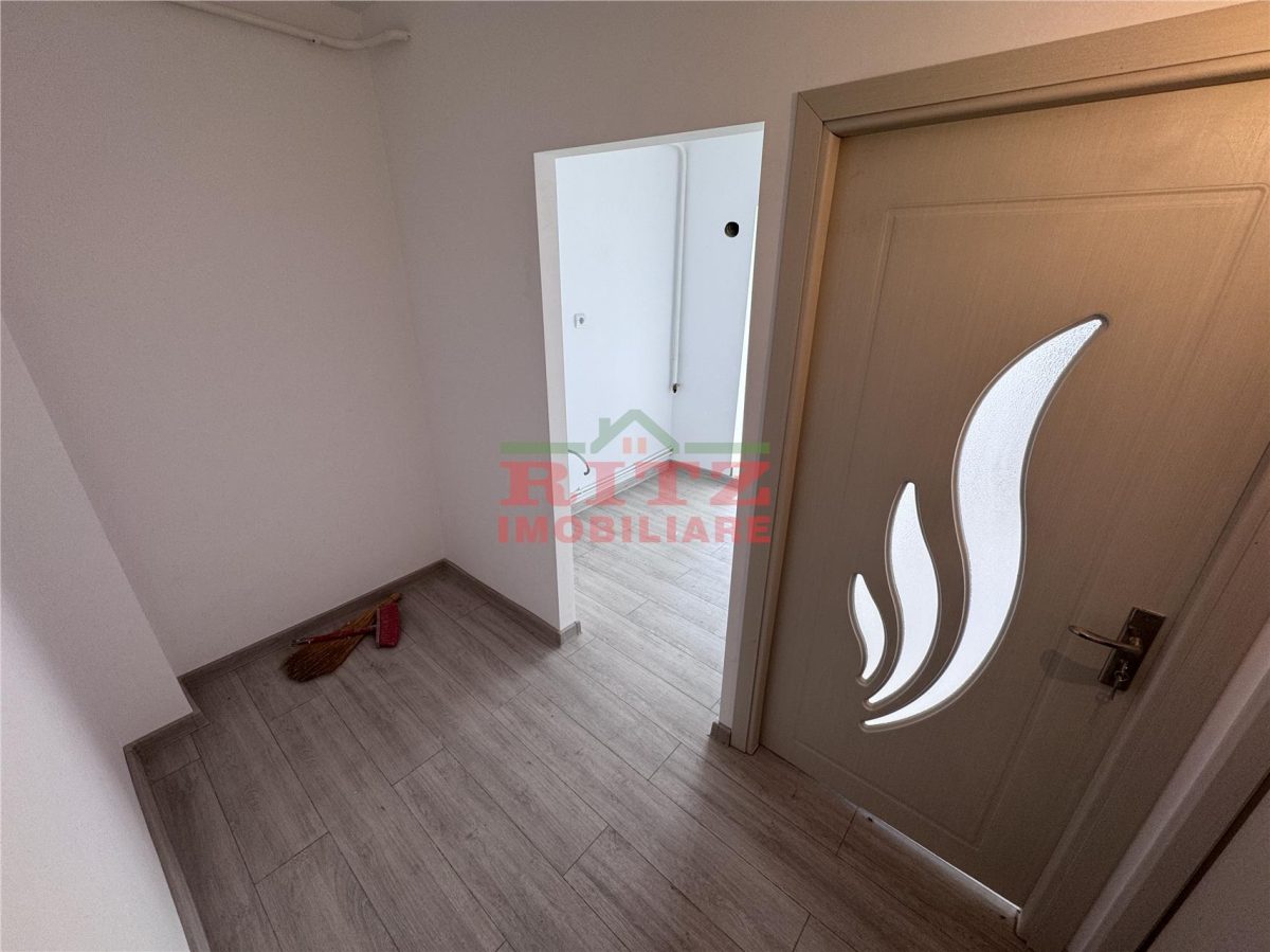 Nou! Garsoniera S=27 mp, decom., et. 2, zona Steaua! - foto 5