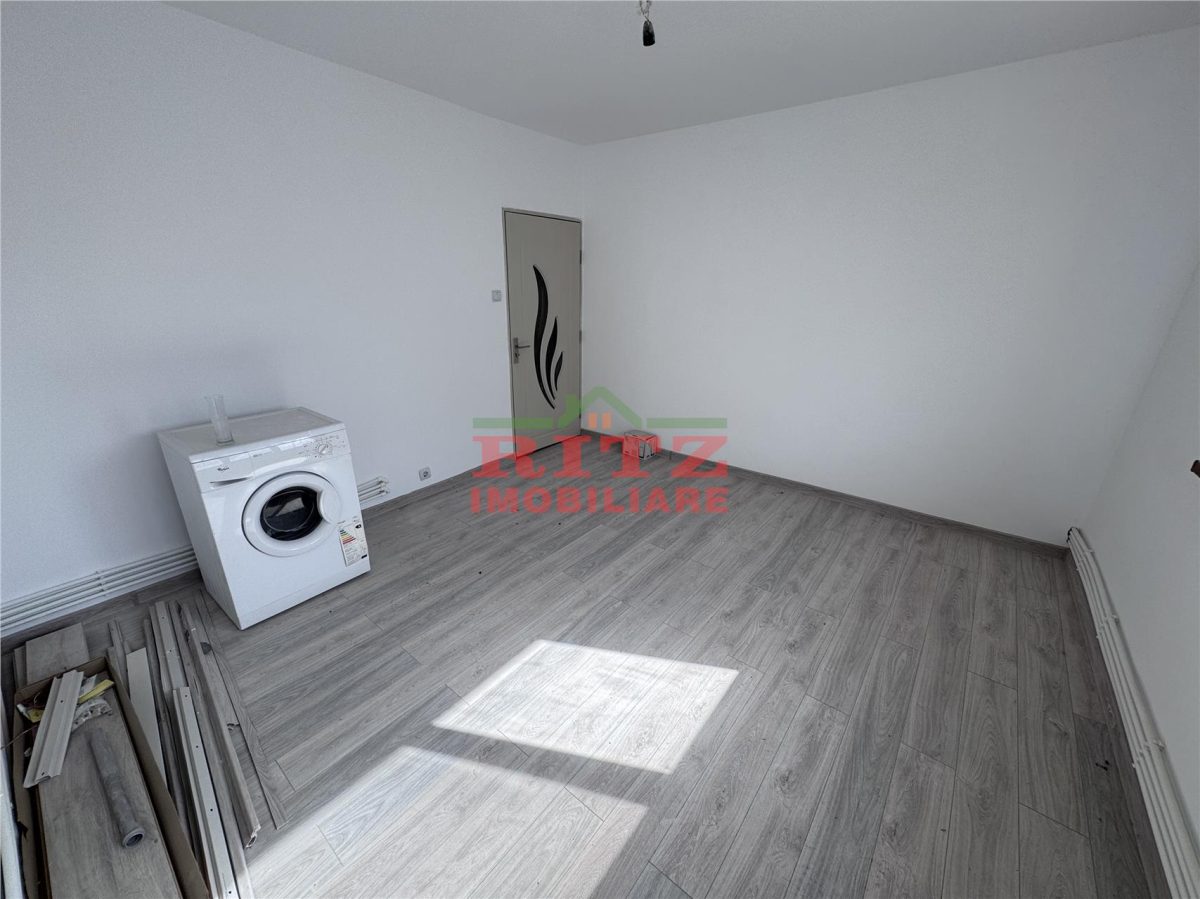 Nou! Garsoniera S=27 mp, decom., et. 2, zona Steaua! - foto 7