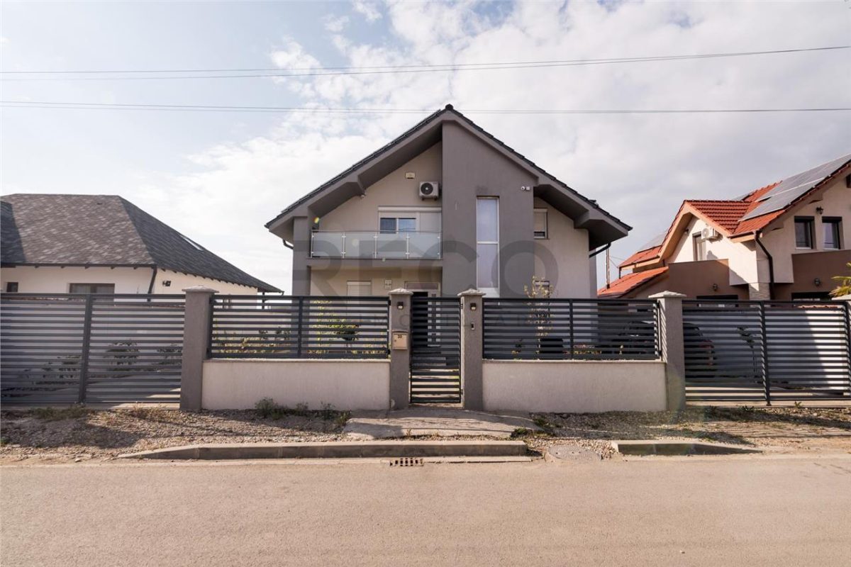 RECO Casa moderna in Sanmartin  zona Beverly Hills - 