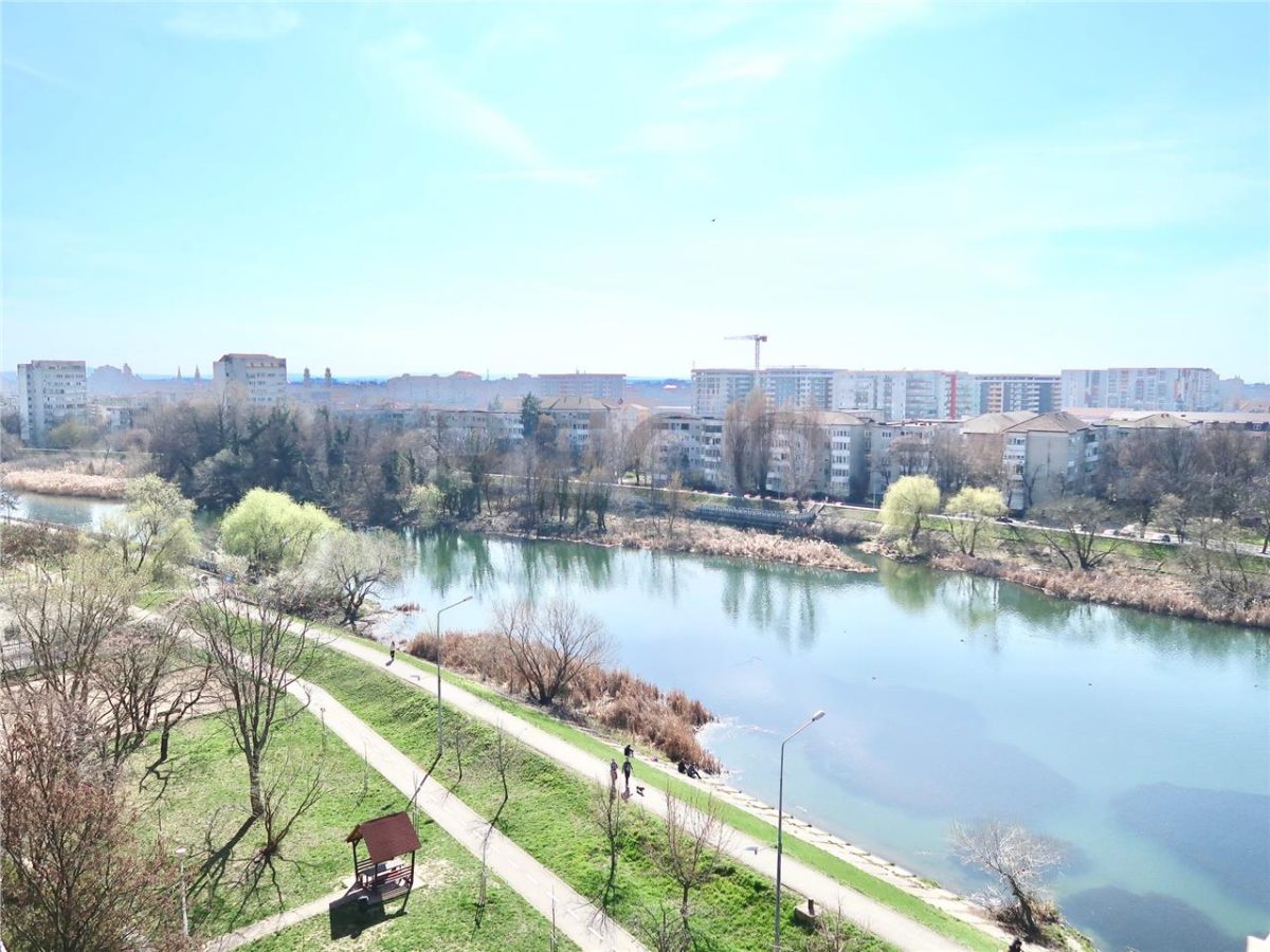 Apartament modern pe Sovata cu balcon spre Cris - foto 8