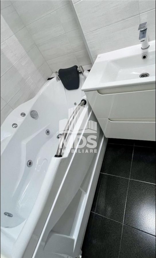 Decomandat cu 2 bai si 2 balcoane la et 1 aproape de Mall - foto 3