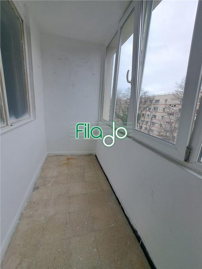 Vanzare apartament 3 camere metrou 1 Decembrie 1918 - 