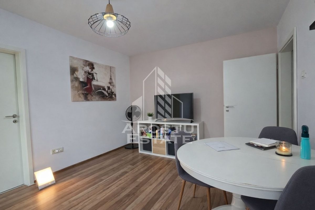 Apartament de vanzare cu 2 camere, etaj intermediar, zona Dacia - foto 2