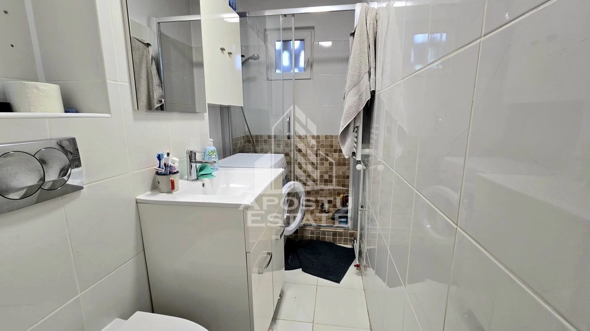 Apartament de vanzare cu 2 camere, etaj intermediar, zona Dacia - foto 7