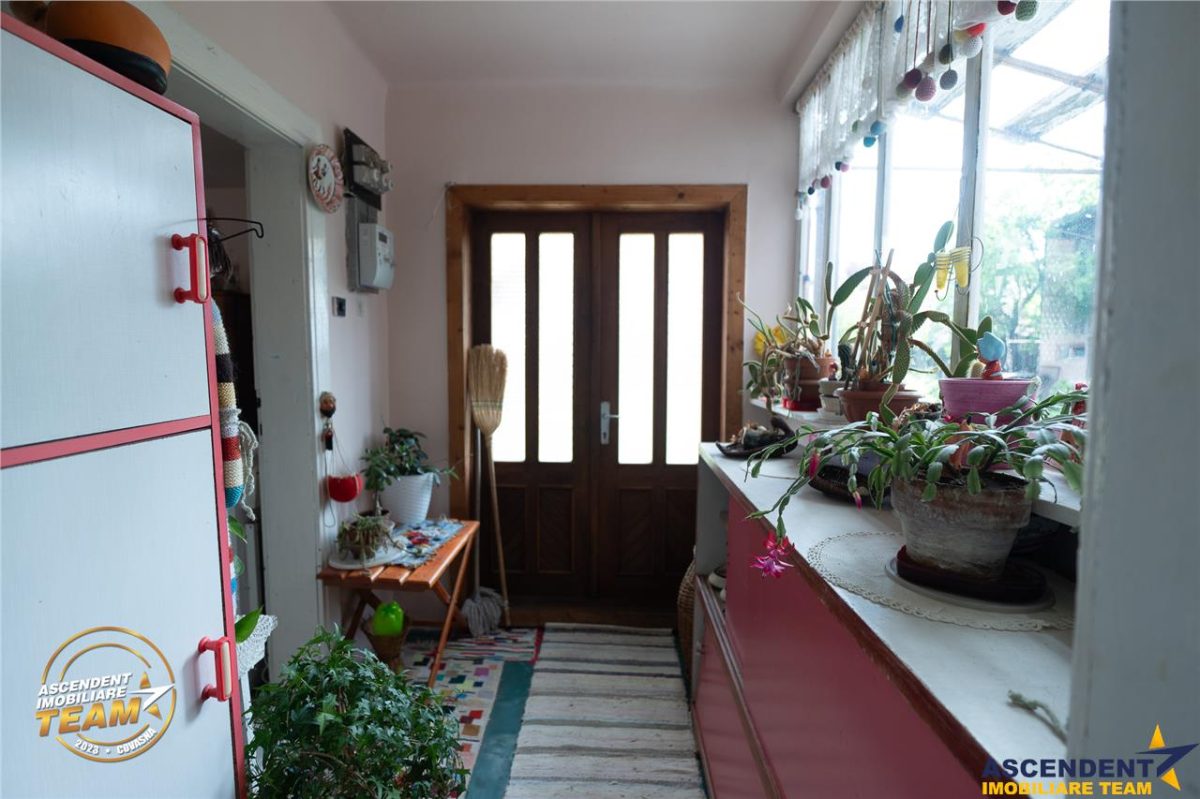 Casa traditionala, cu teren pretios de 534 mp, Targu Secuiesc - foto 6