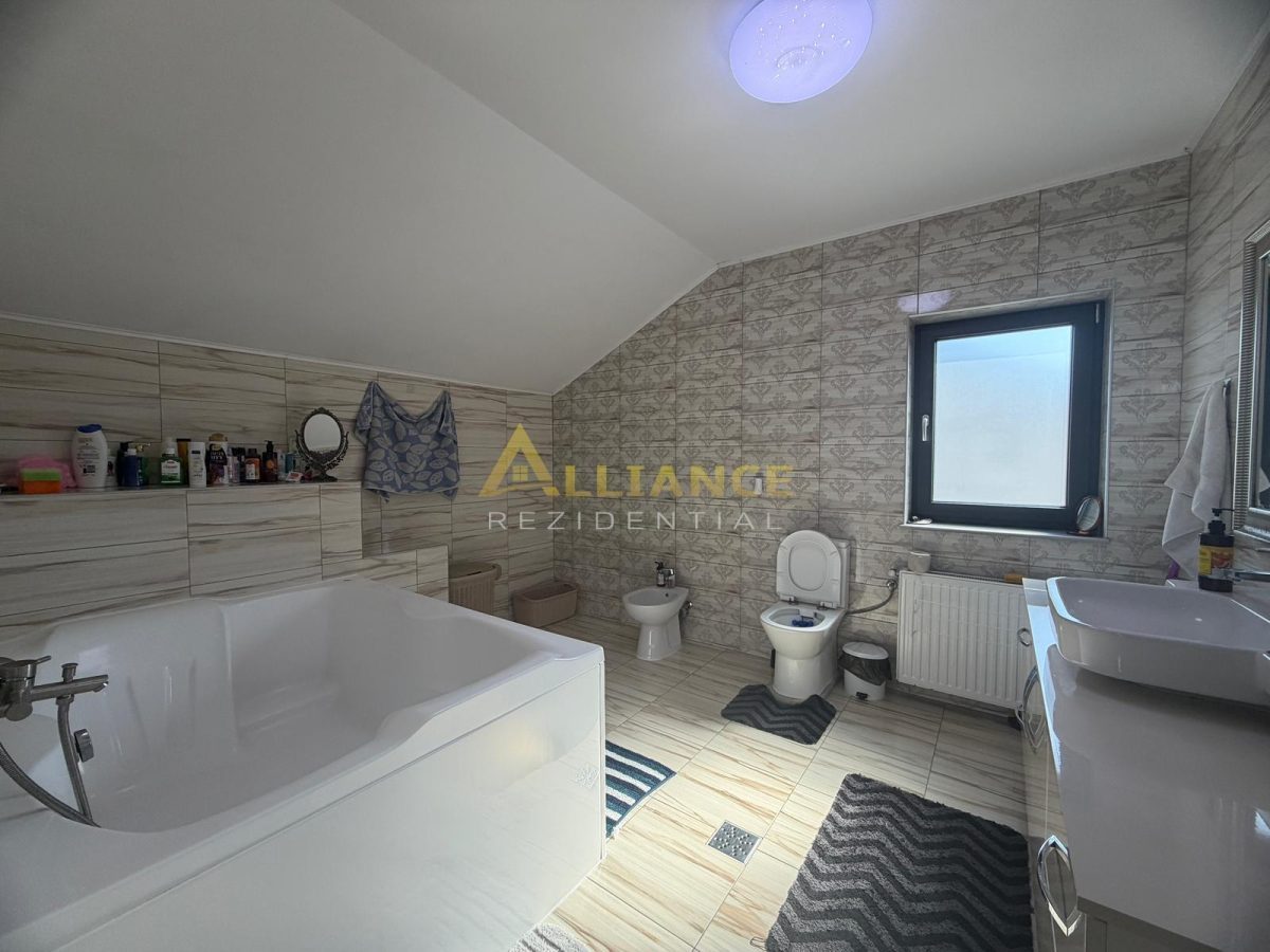 Casa mobilata si utilata- 4 camere - 2 bai - cartierul nou - foto 17