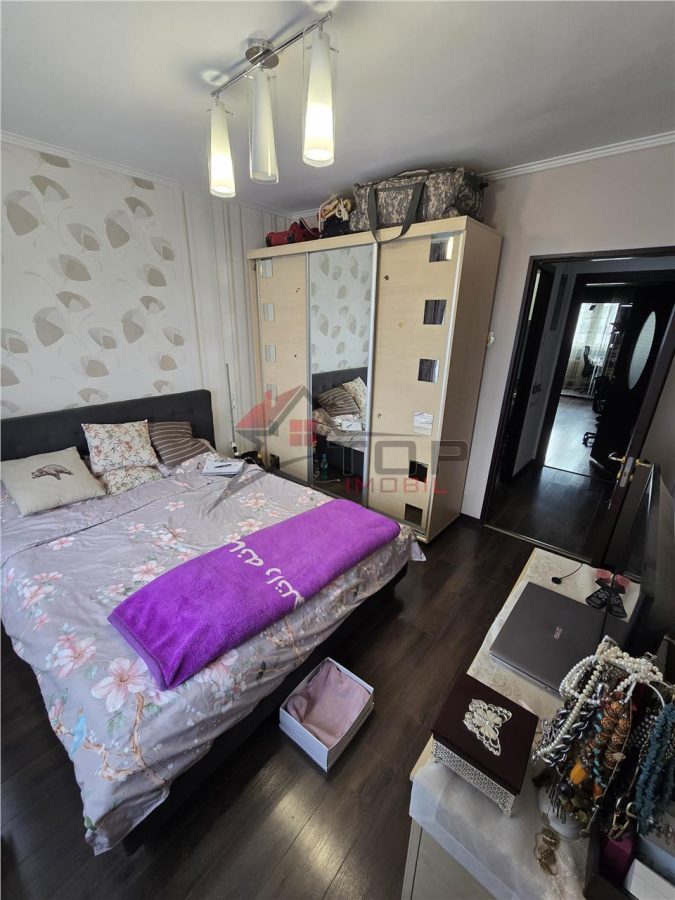 Mircea cel Batran - 3 camere decomandat 72mp, etaj intermediar - foto 4