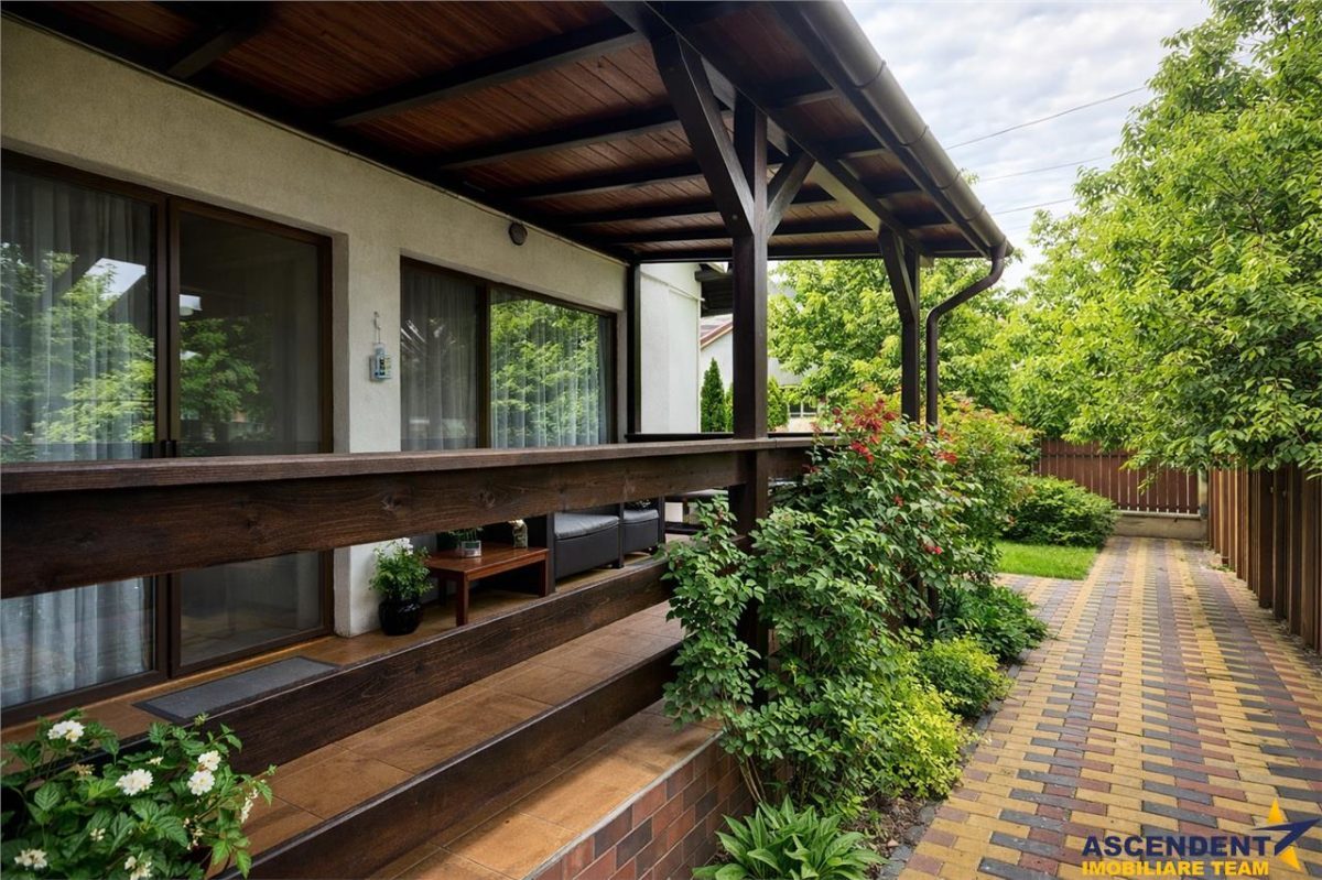 Vila spatioasa in Sancraiu, 2 intrari, foisor, parcare,5 minute de Targu Mures. - 