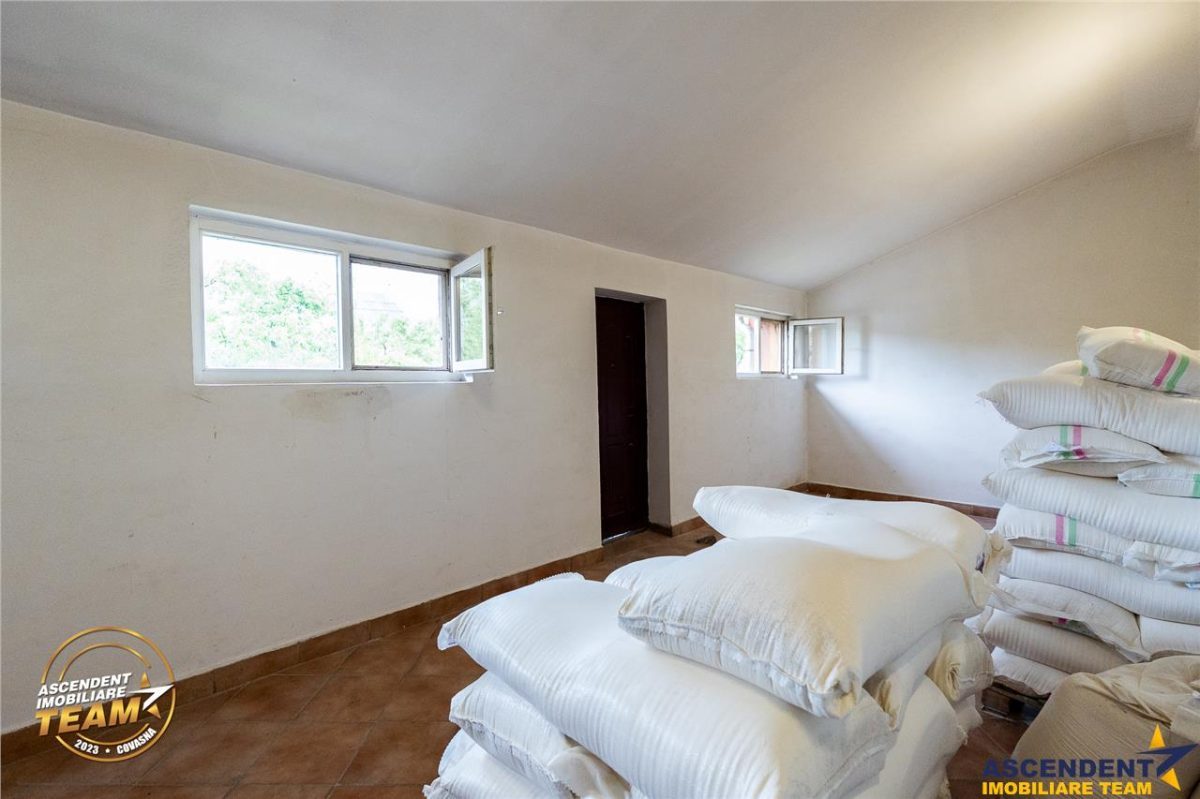 Spatiu comercial+afacere functionala: brutarie,rute de distributie,Ghelinta - foto 14