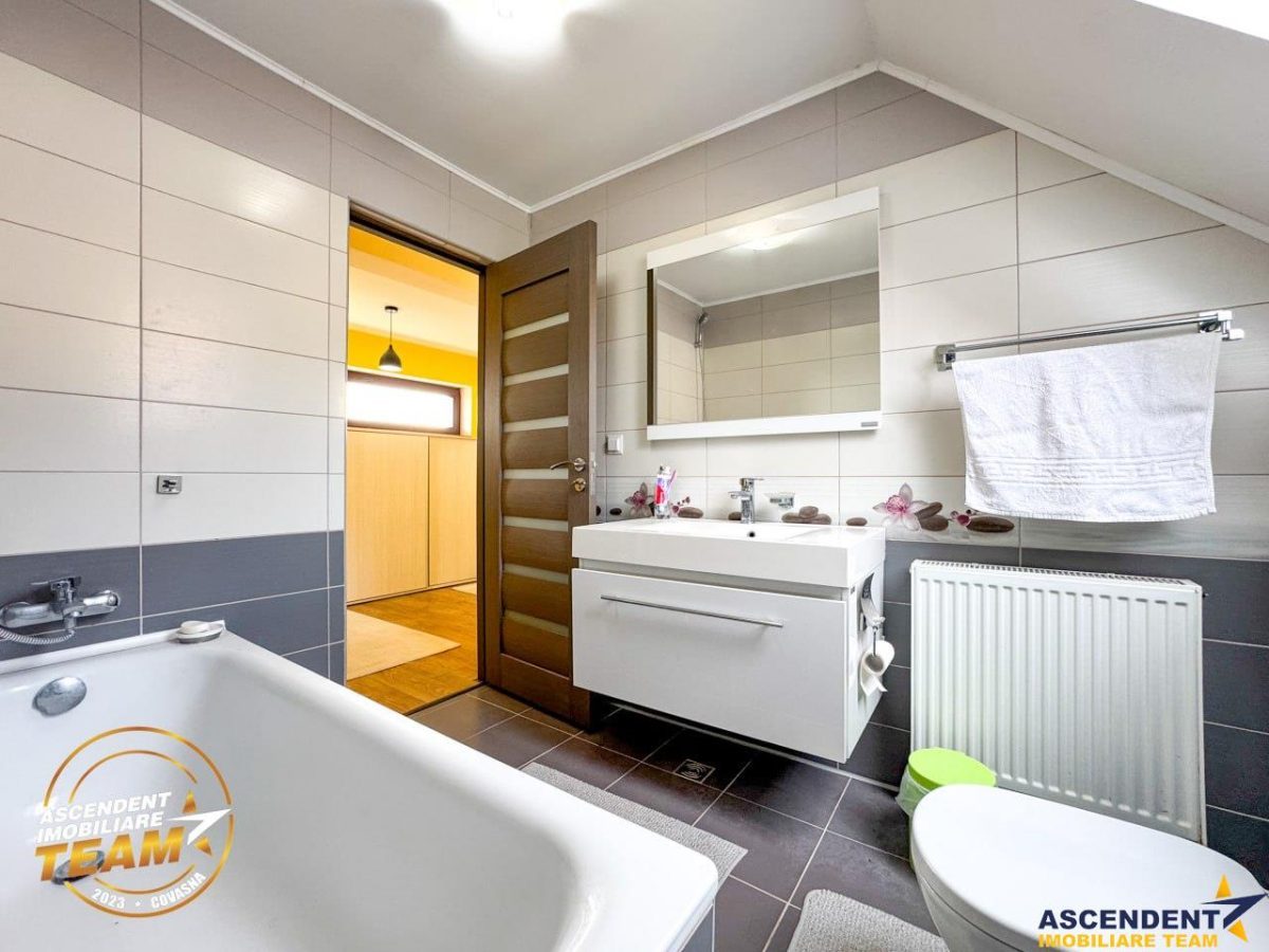 FILM& 3D! Resedinta de exceptie:eleganta spatiu,confort,Evergreen,Sfantu Gheorghe - foto 23