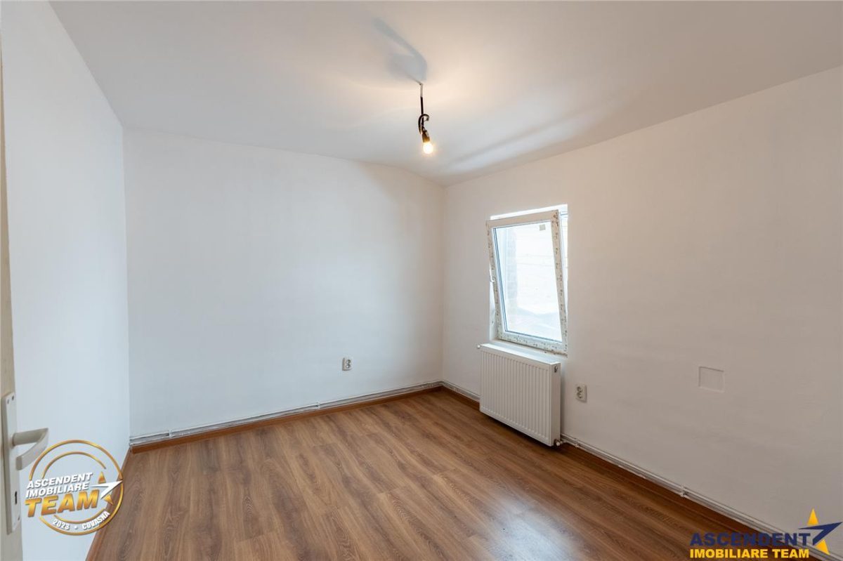 Accesibilitate si farmecul unei case cu garaj, locatie de referinta, Central, Targu Secuiesc - foto 10