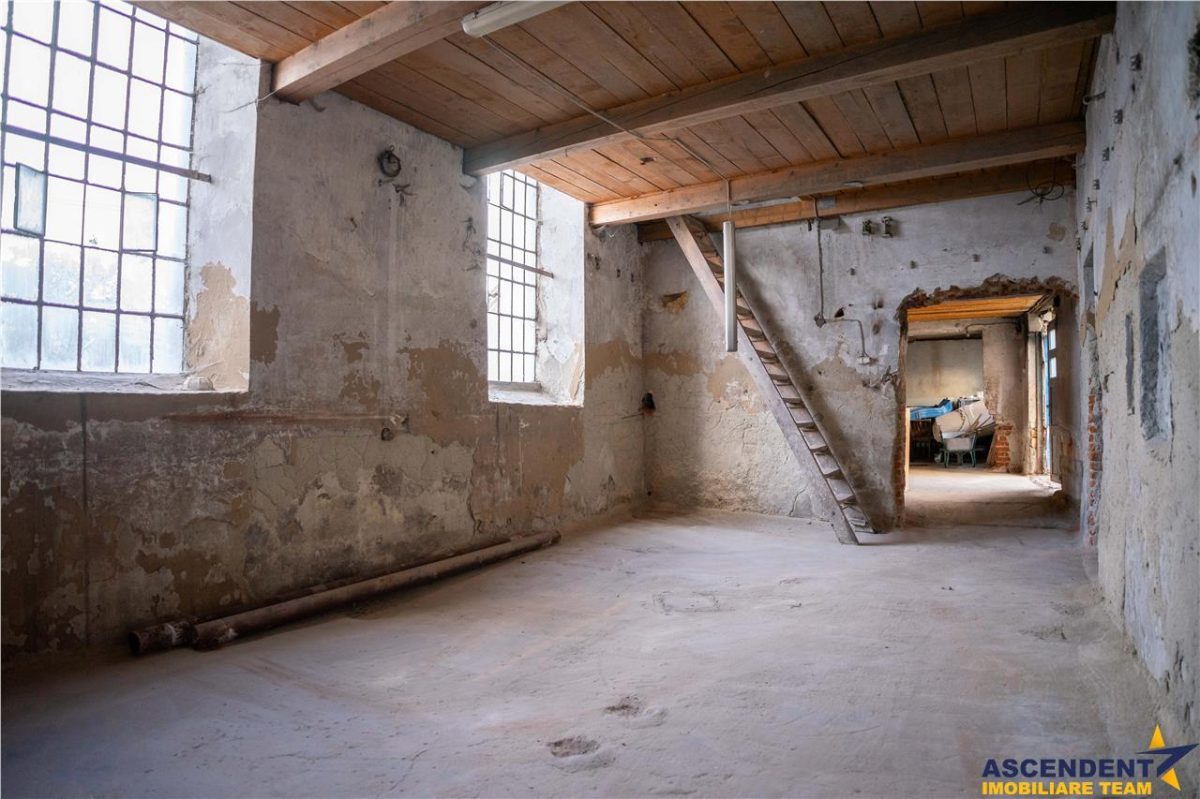 FILM! Rezidential/ comercial/ productie, Central, Targu-Secuiesc - foto 5